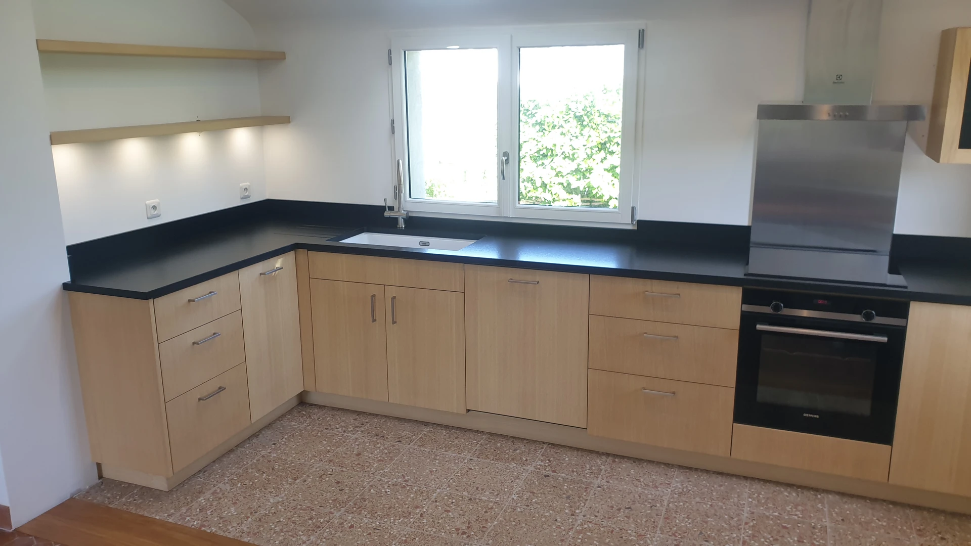 Cuisine placage chêne quartz noir XXX