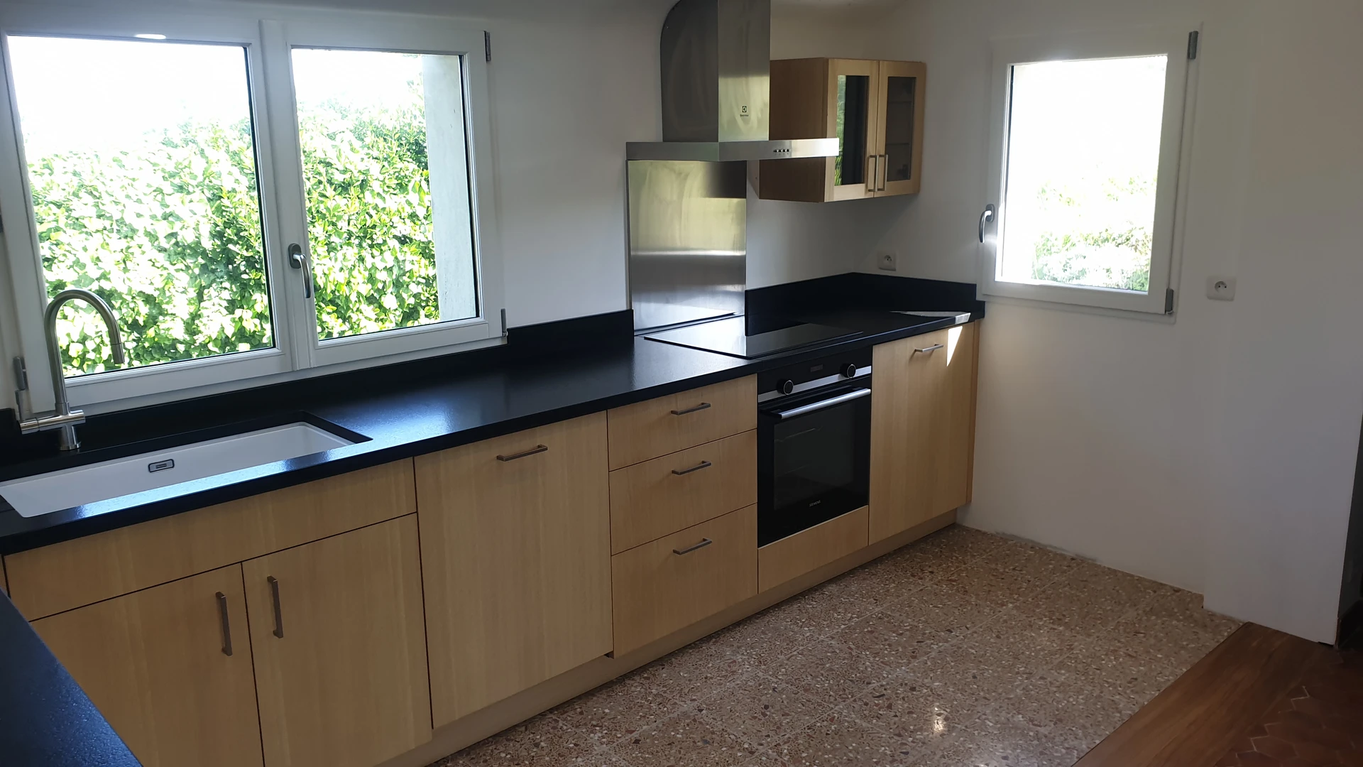 Cuisine placage chêne quartz noir XXX