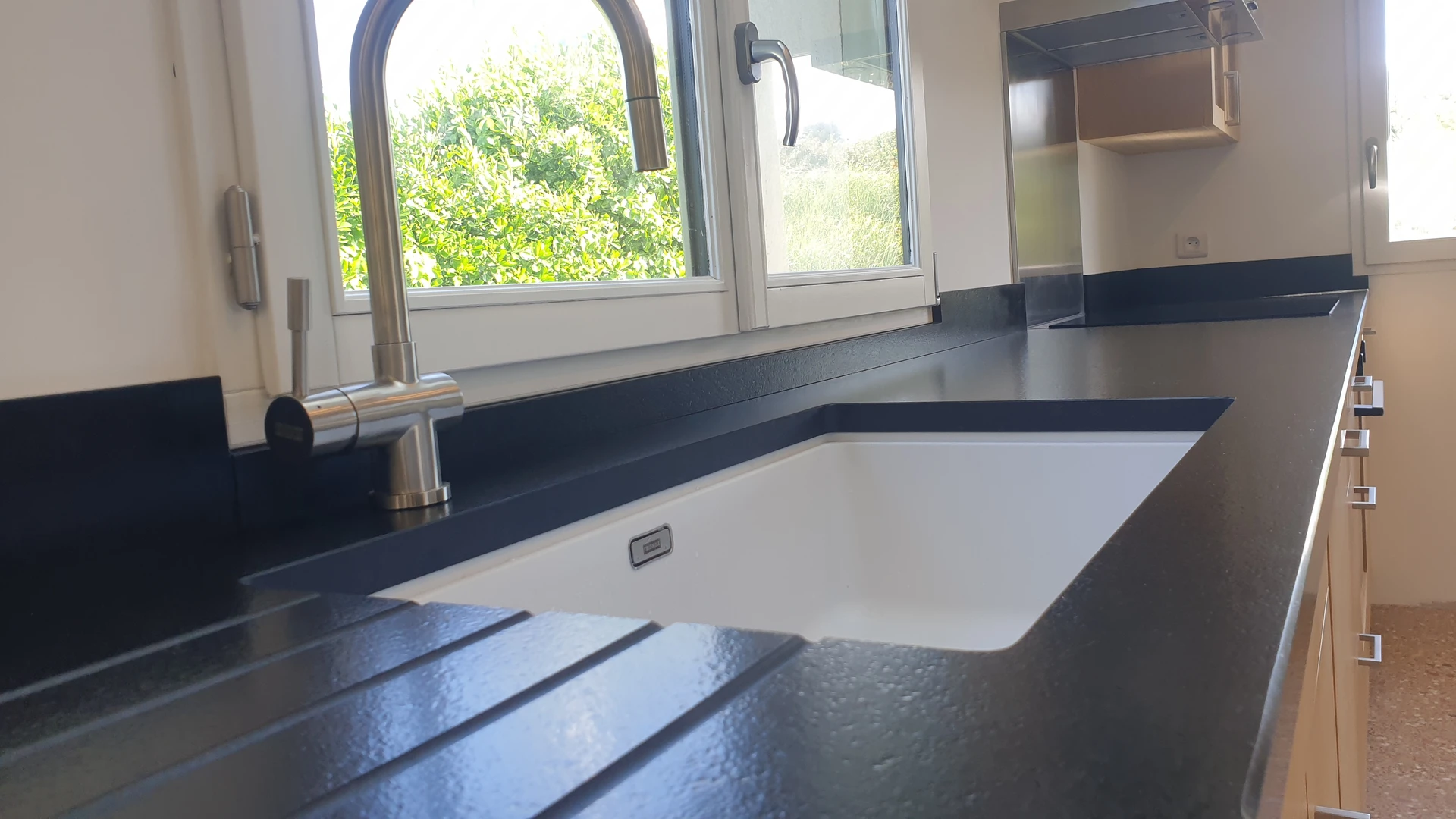 Cuisine placage chêne quartz noir XXX Cuisine placage chêne quartz noir XXX