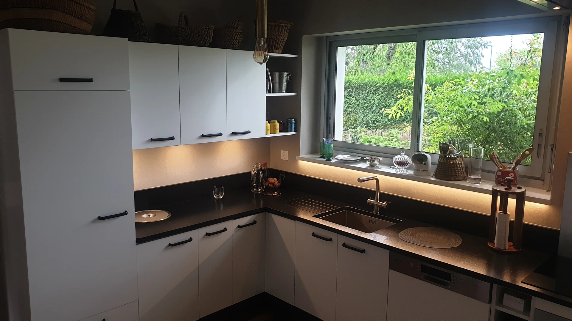 Cuisine simple blanche XXX