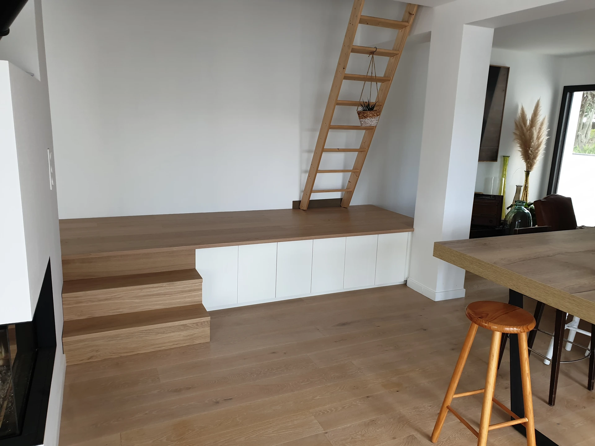 Estrade et rangements Quiberon XXX