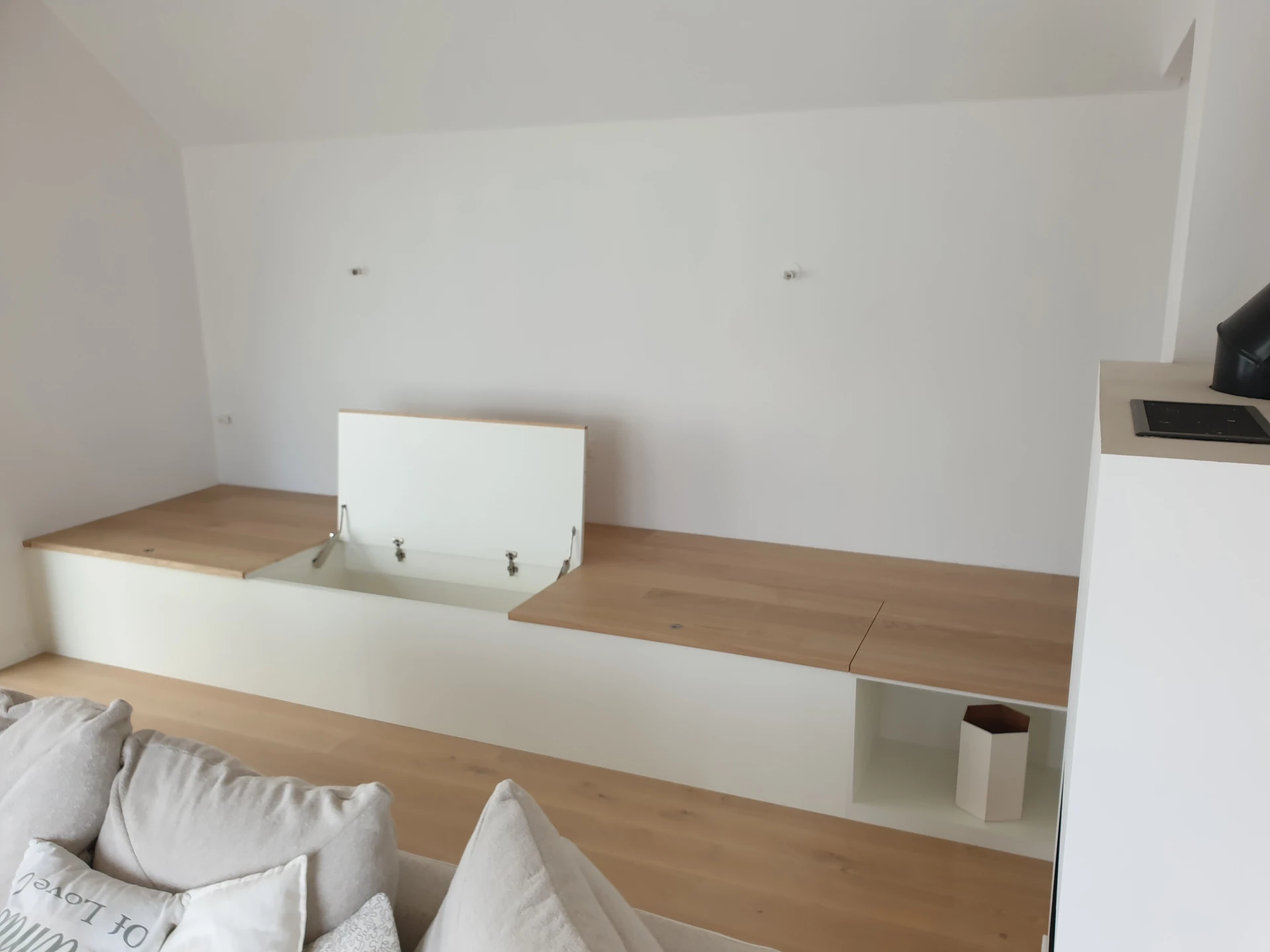 Estrade et rangements Quiberon XXX