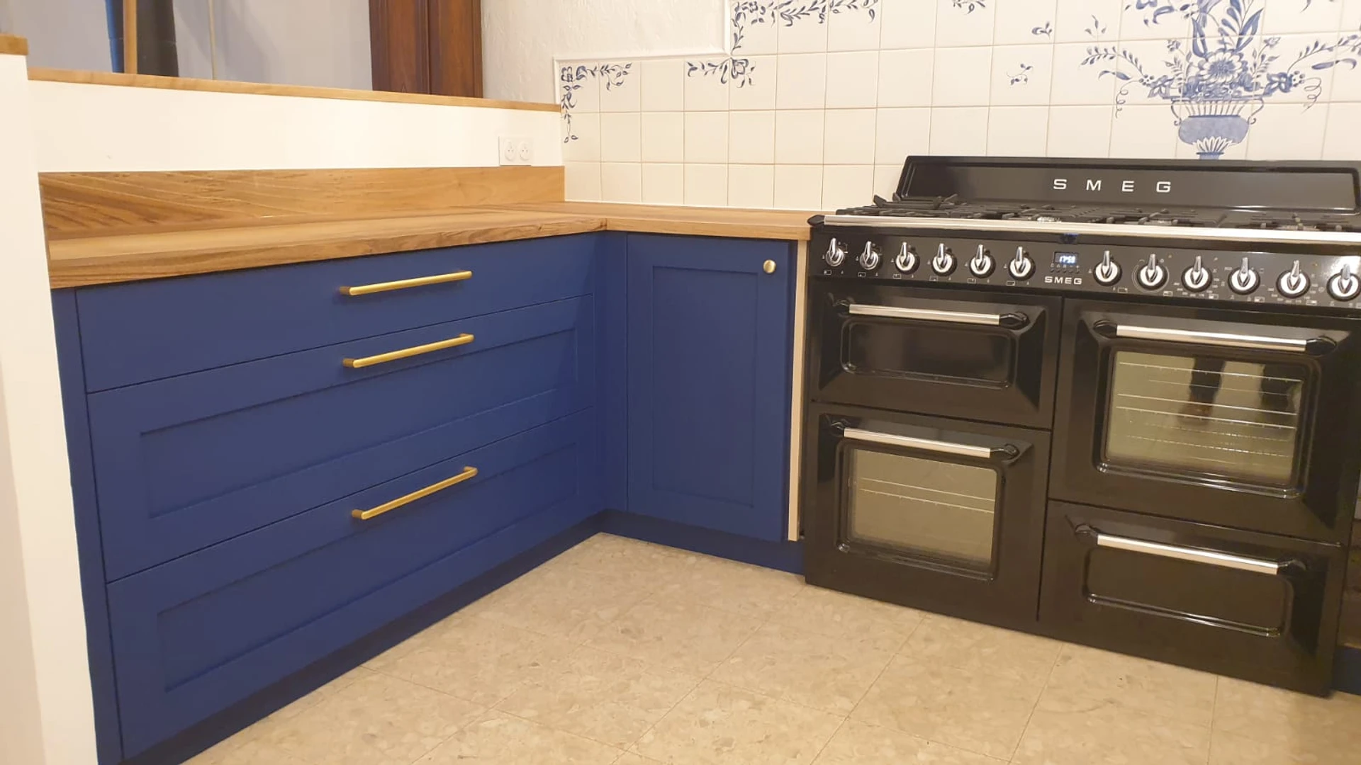 Cuisine tradition laquée