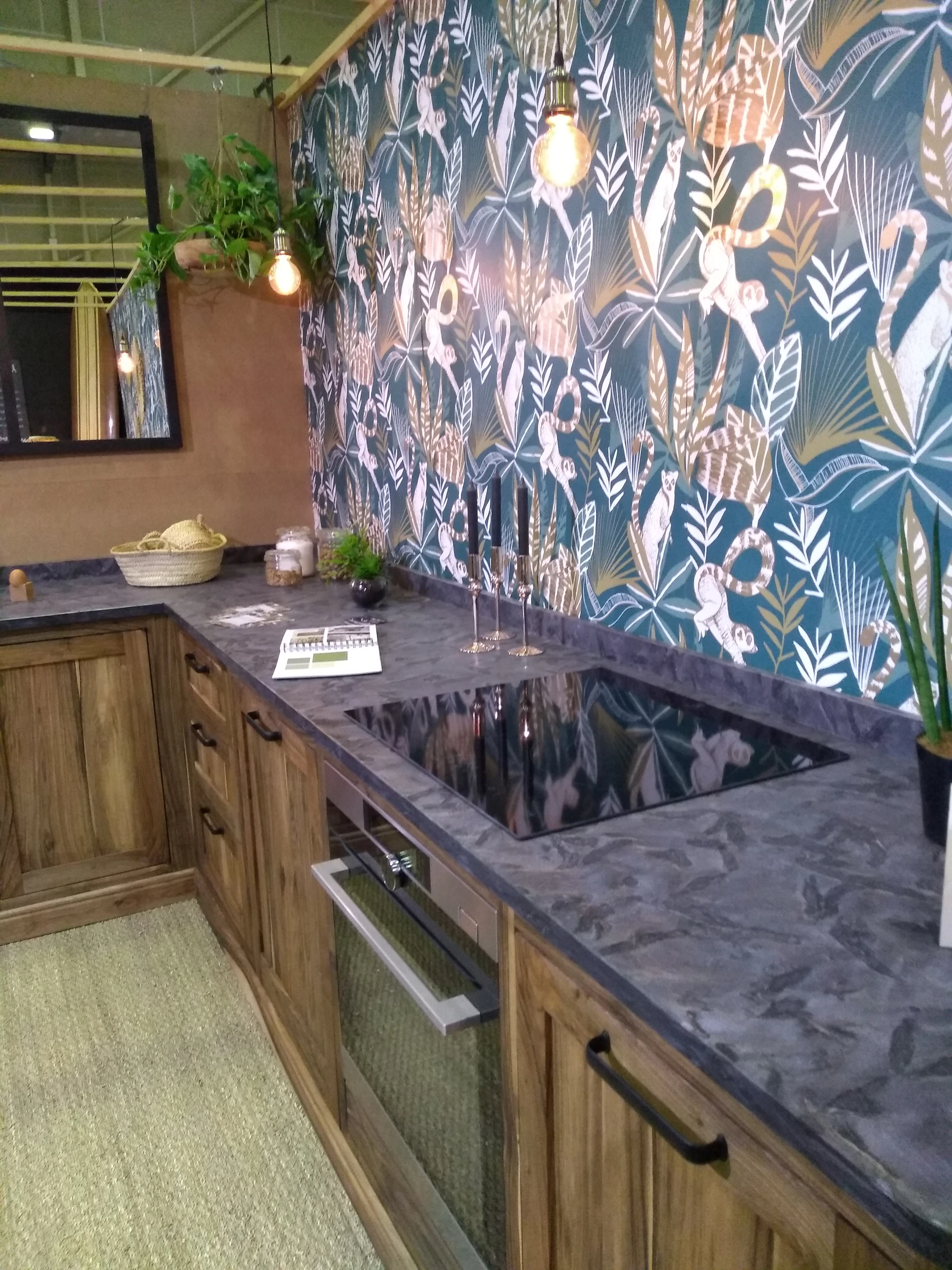 Cuisine chêne massif salon du vin