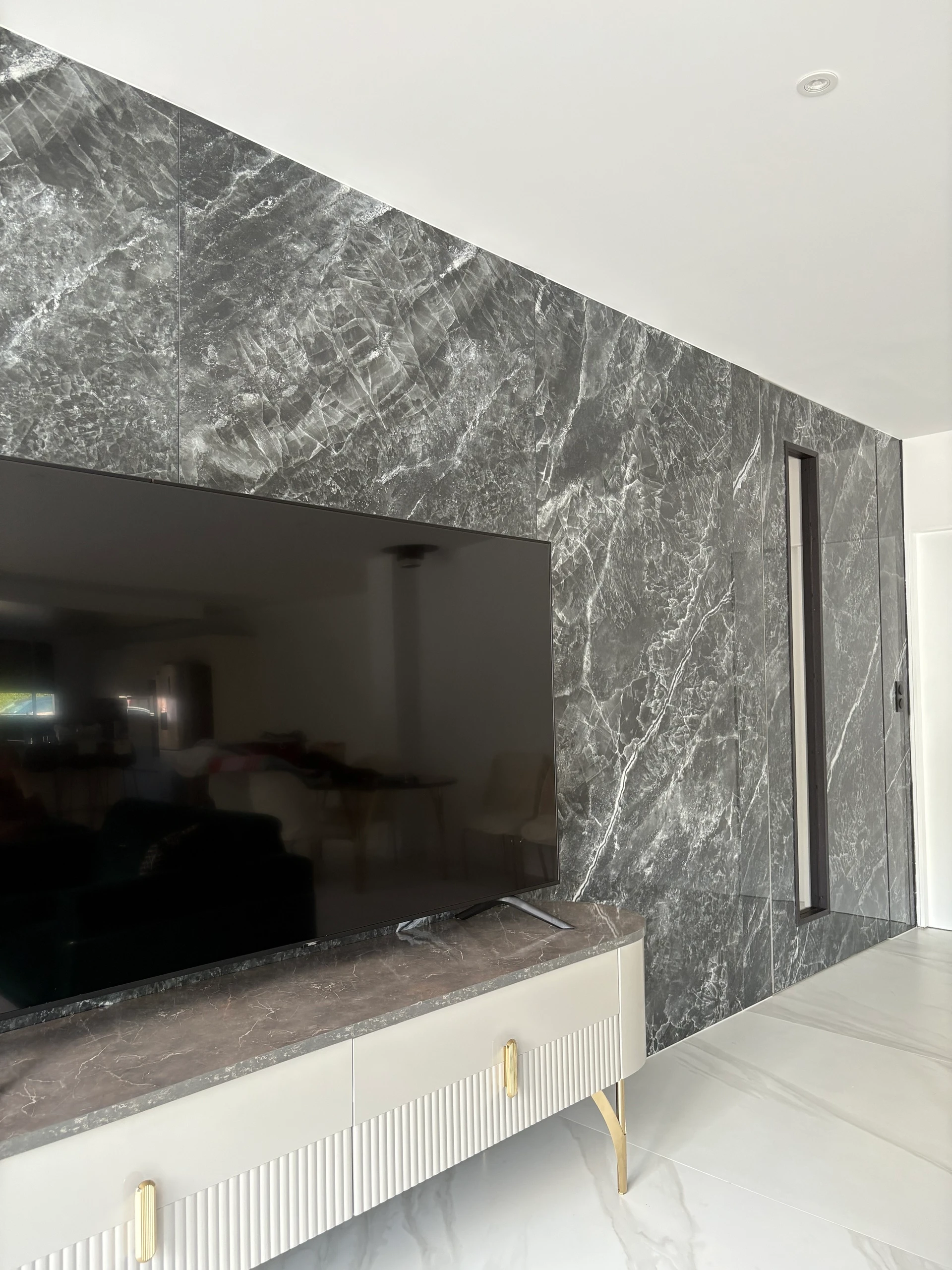 Porte en carrelage à pivot vannes TT