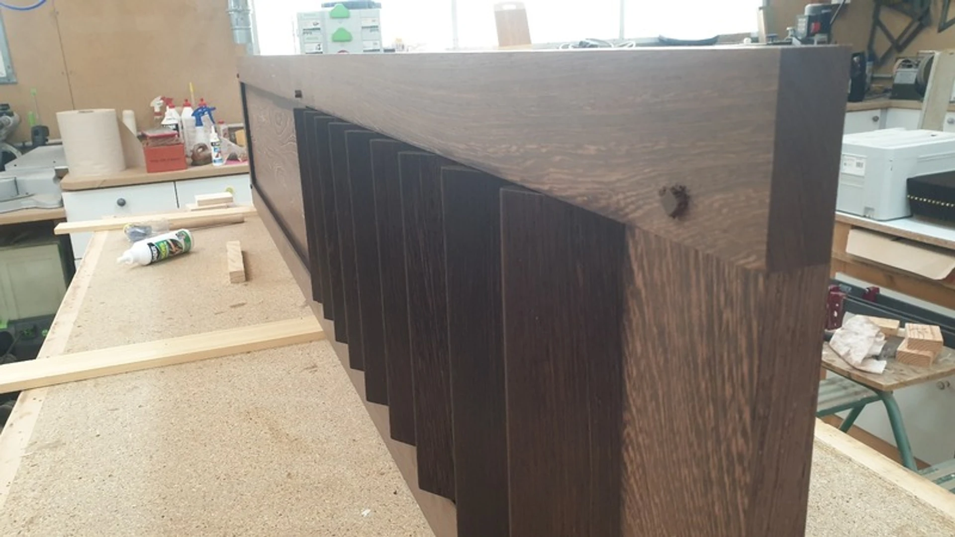 Volet persienne orientable wengé Volet persienne orientable wengé