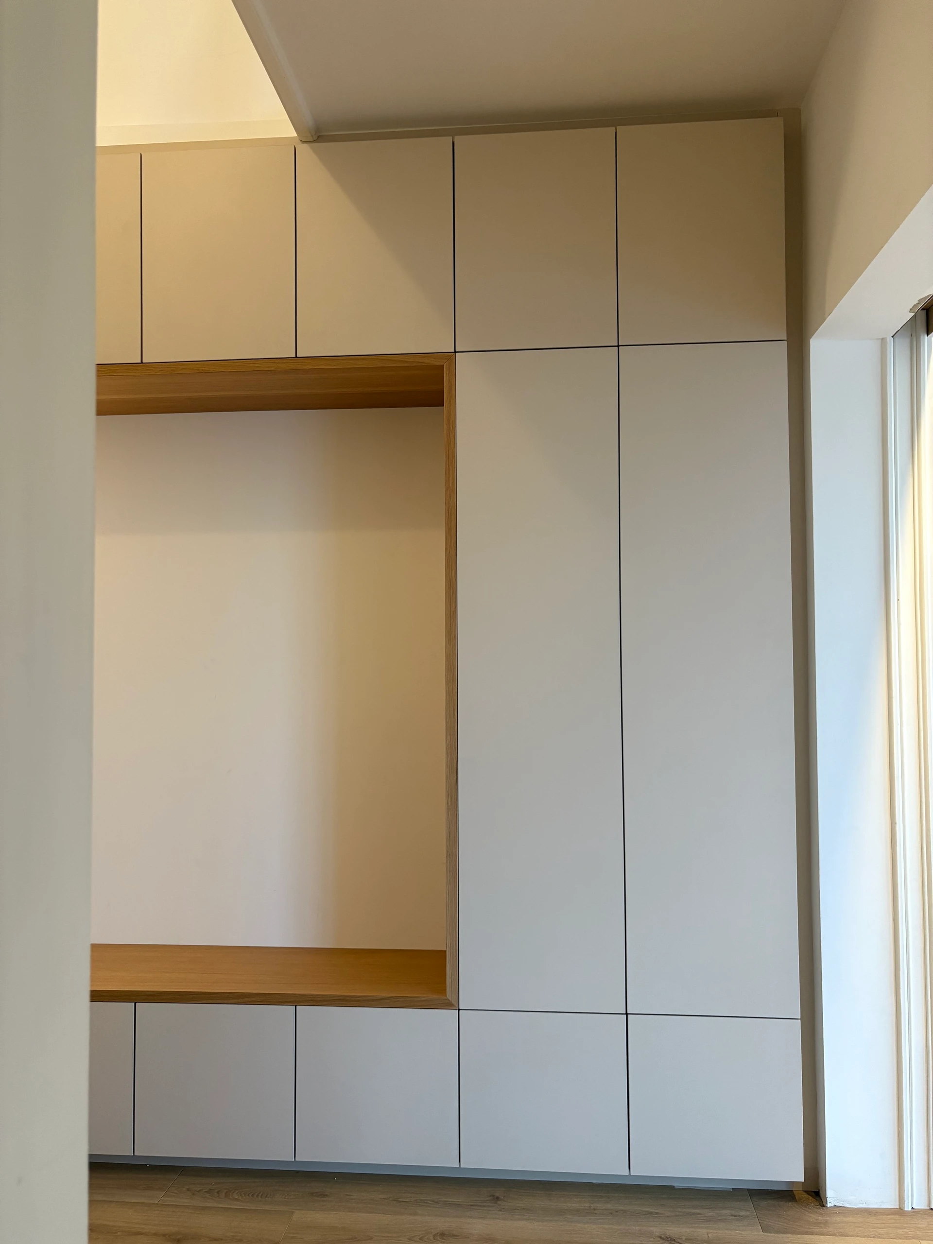 Meuble entrée vannes portes cintrée