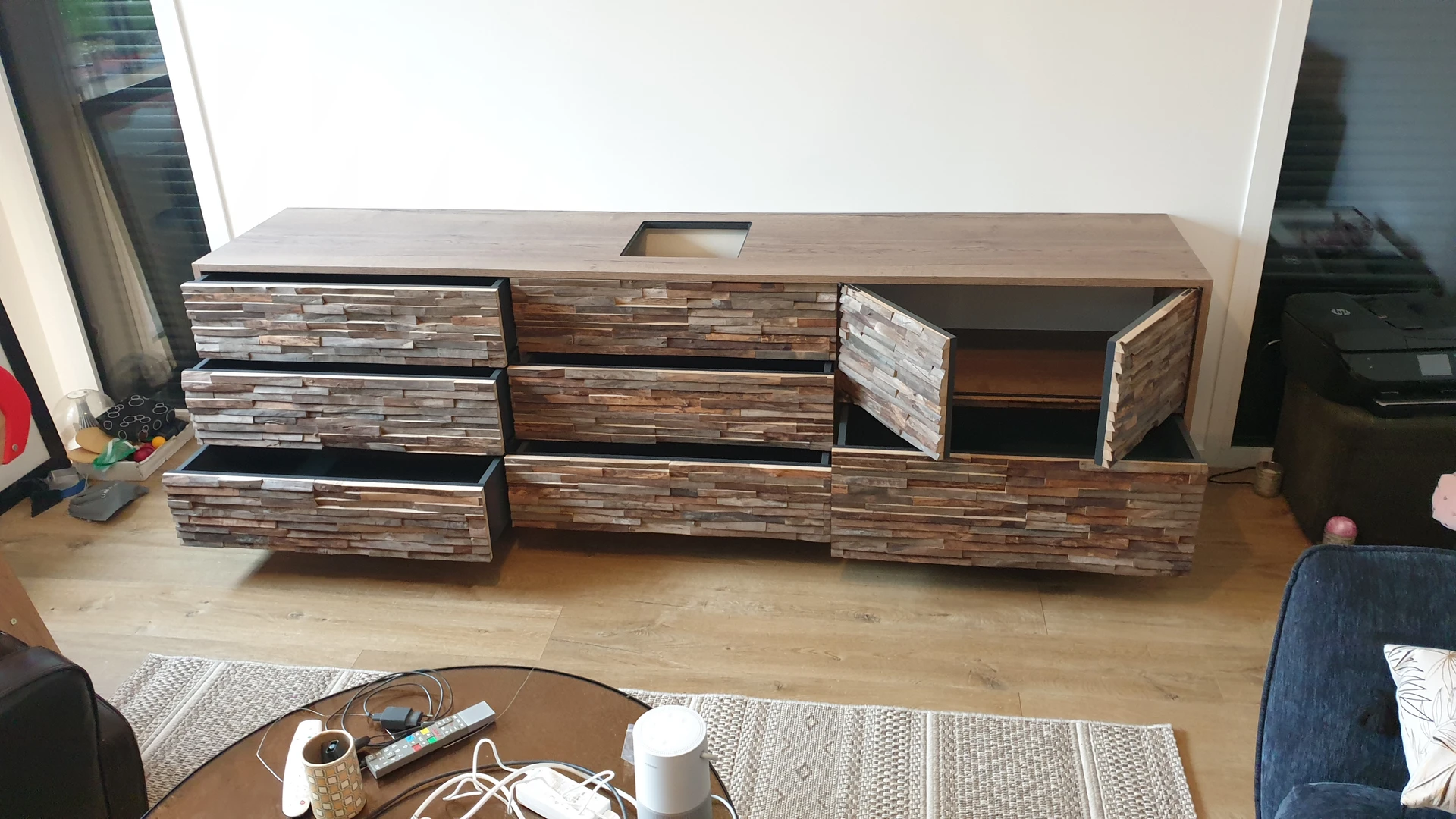 Meuble tv décor sculpté