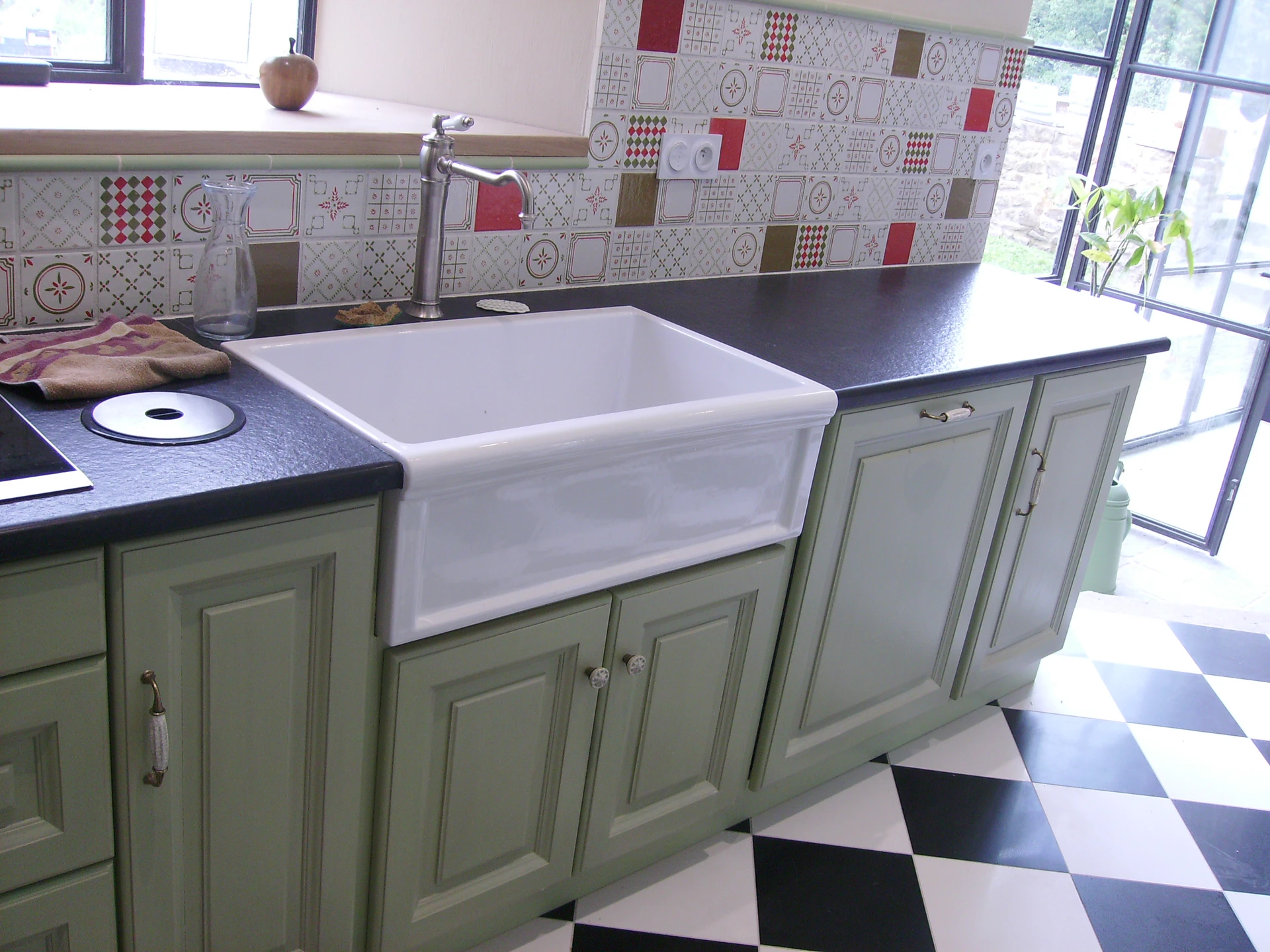 Cuisine traditionnelle laqué verte Cuisine traditionnelle laqué verte