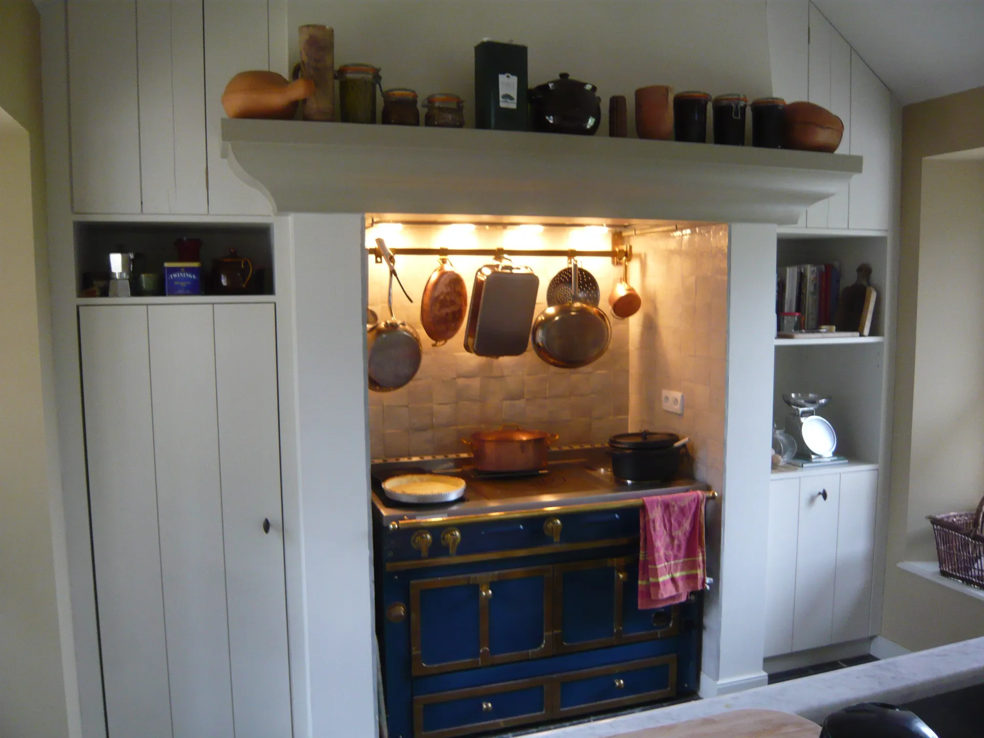 Cuisine traditionnelle cadre et lambri XXX
