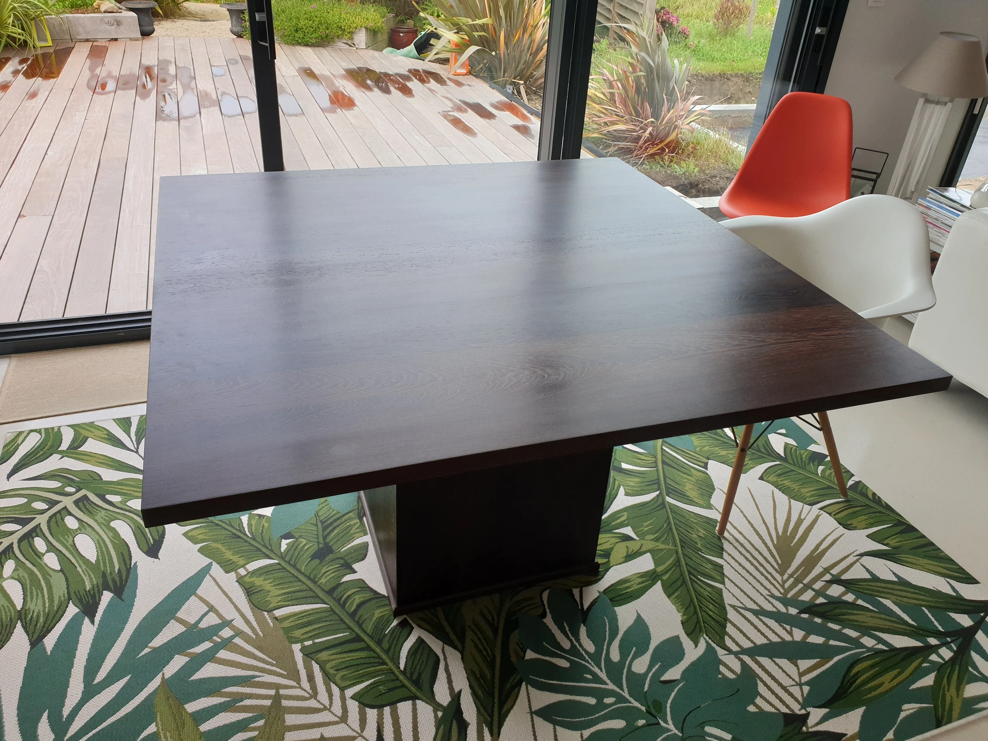 Table carrée en wengé