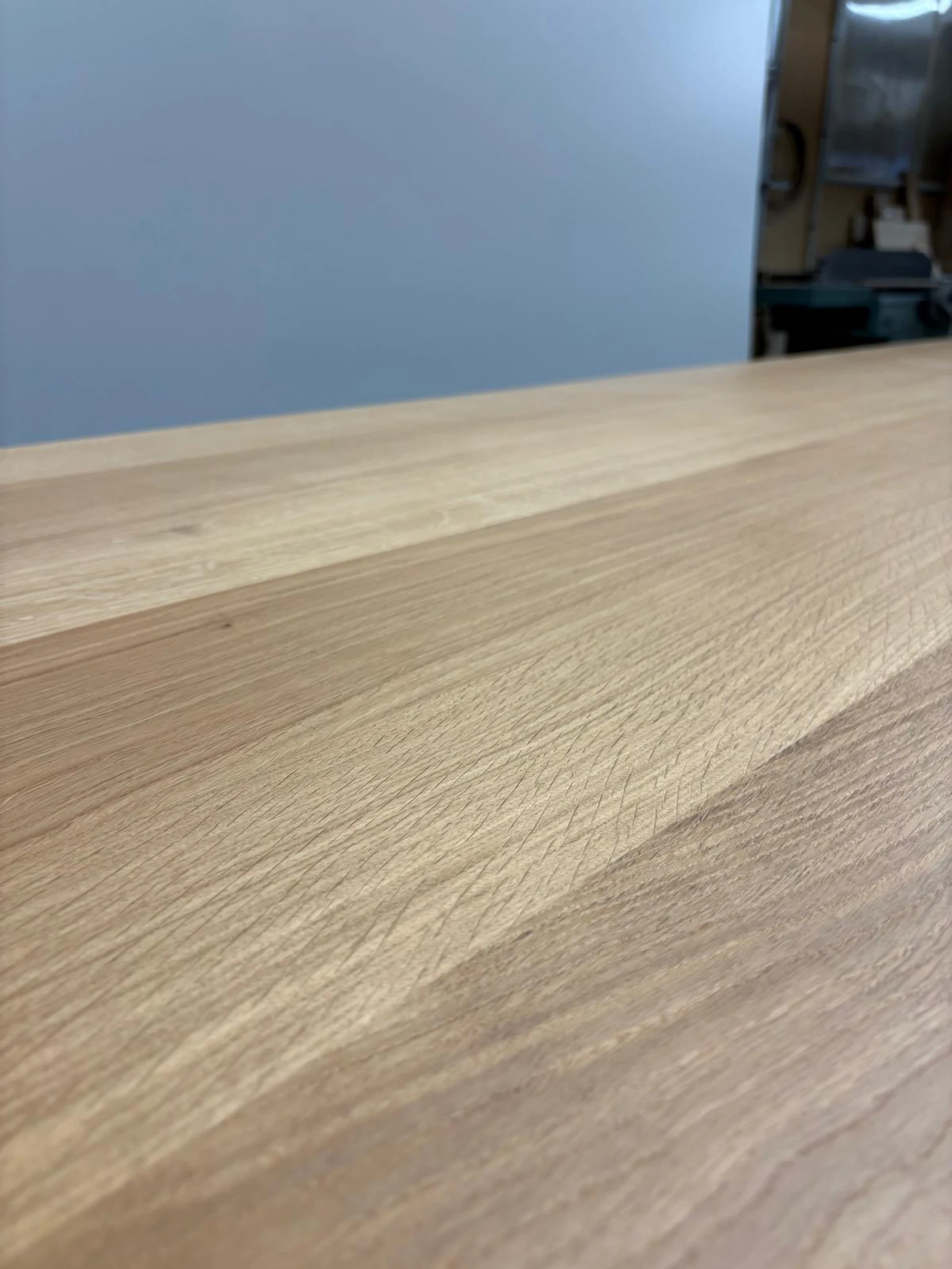 Table de salle à manger T1