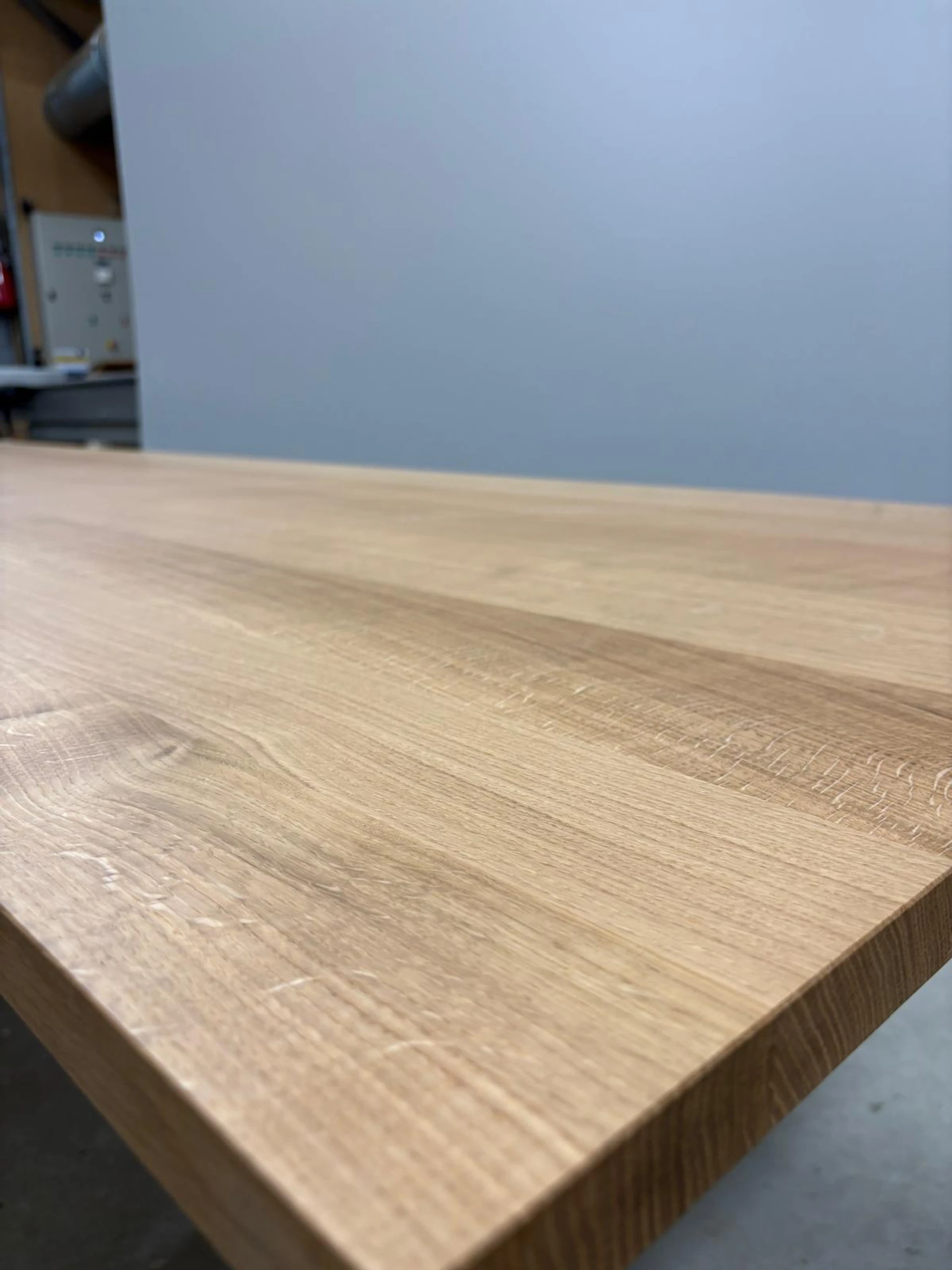 Table de salle à manger T1