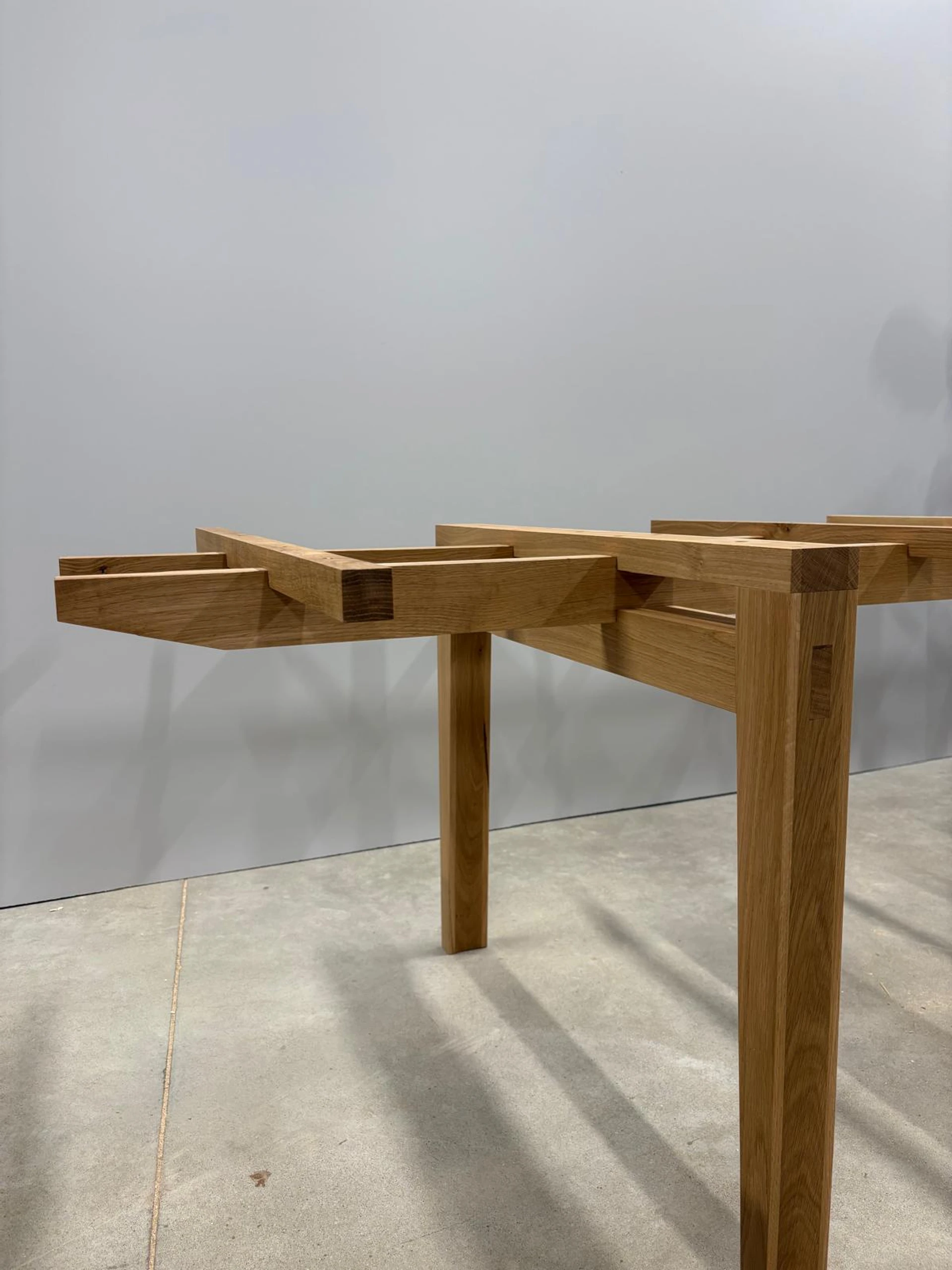 Table de salle à manger T1