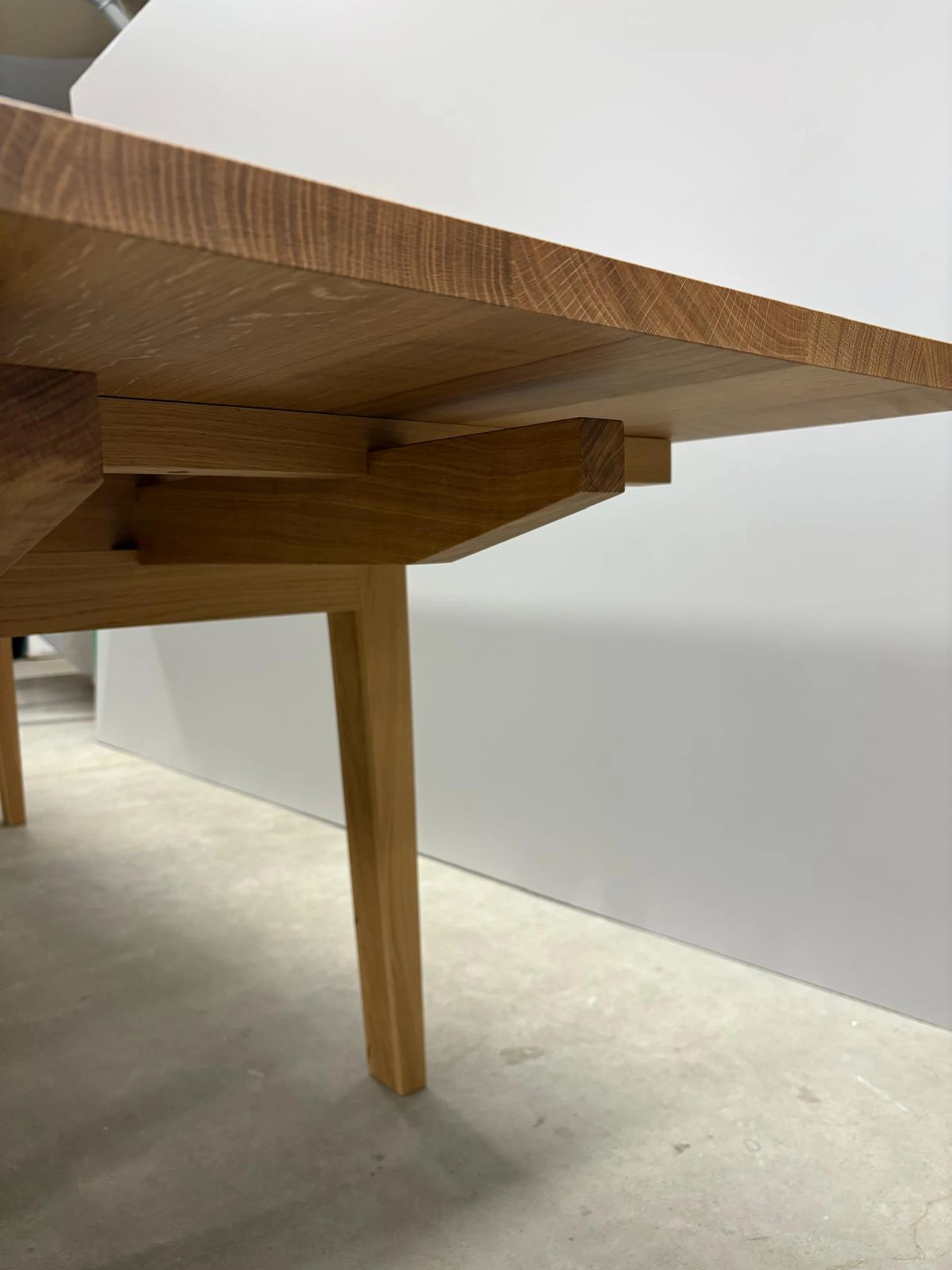 Table de salle à manger T1