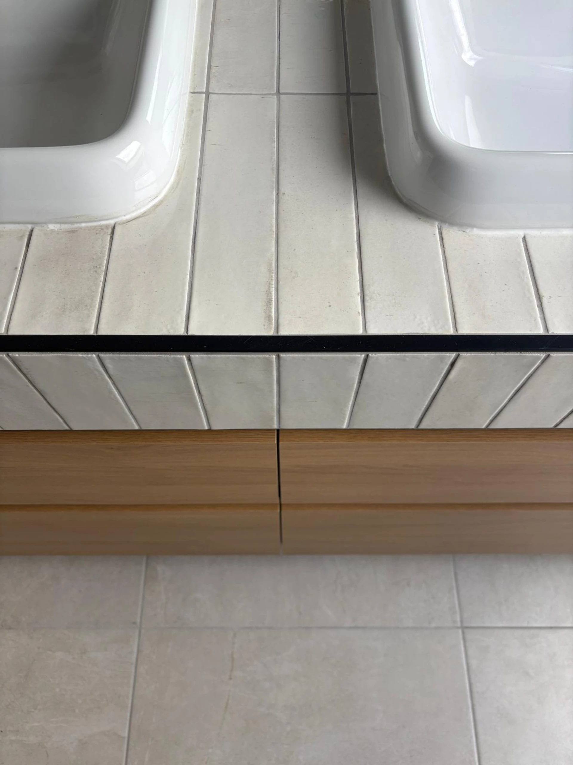 Meuble de salle de bain sur mesure 6 tiroir a crach
