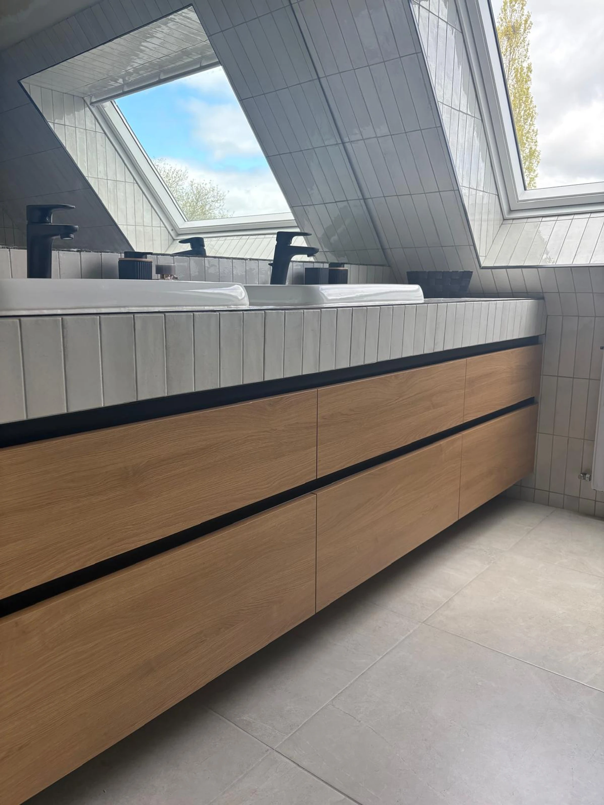 Meuble de salle de bain sur mesure 6 tiroir a crach Meuble de salle de bain sur mesure 6 tiroir a crach