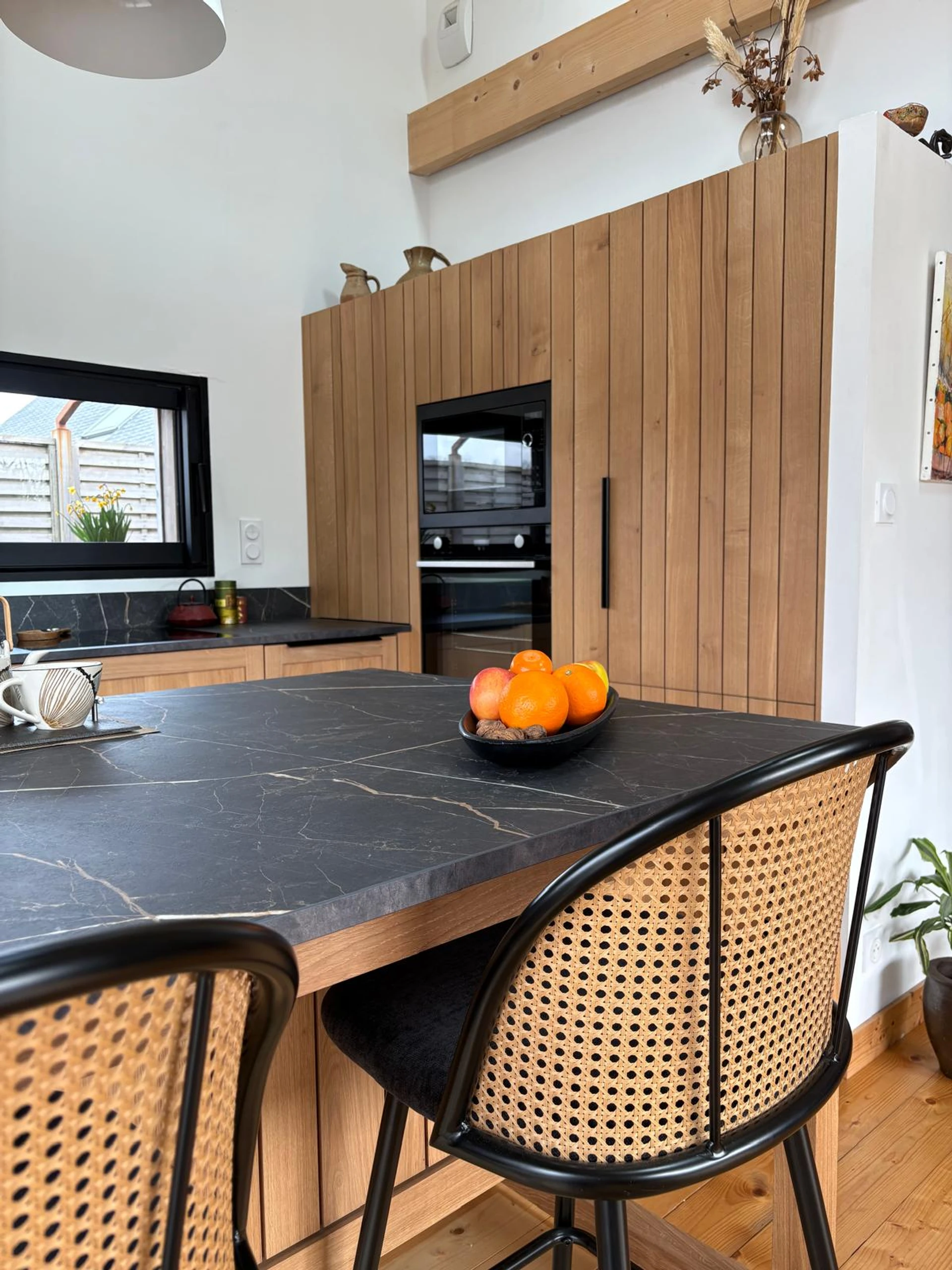 Cuisine sur mesure en chêne massif a vannes