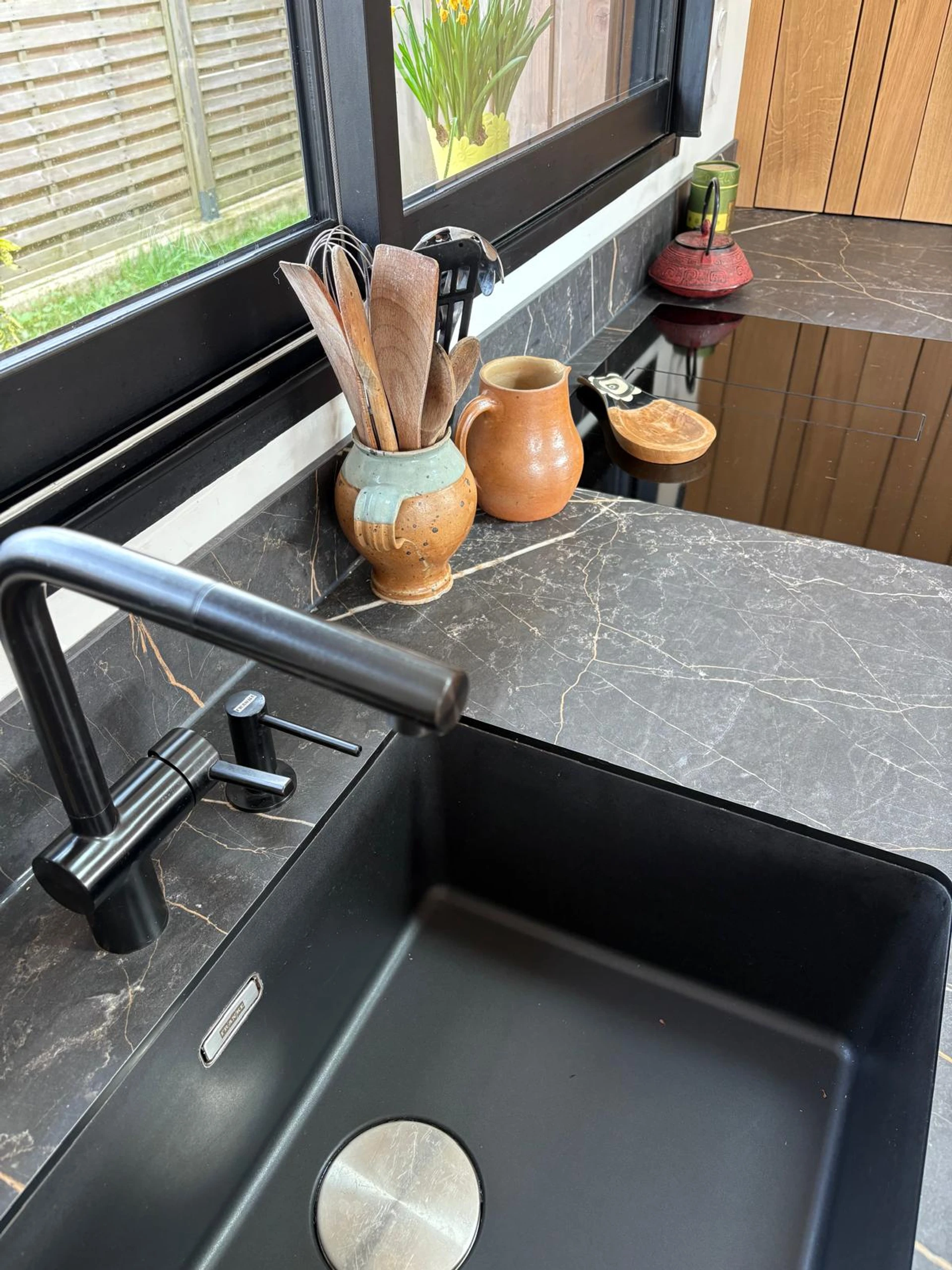 Cuisine sur mesure en chêne massif a vannes