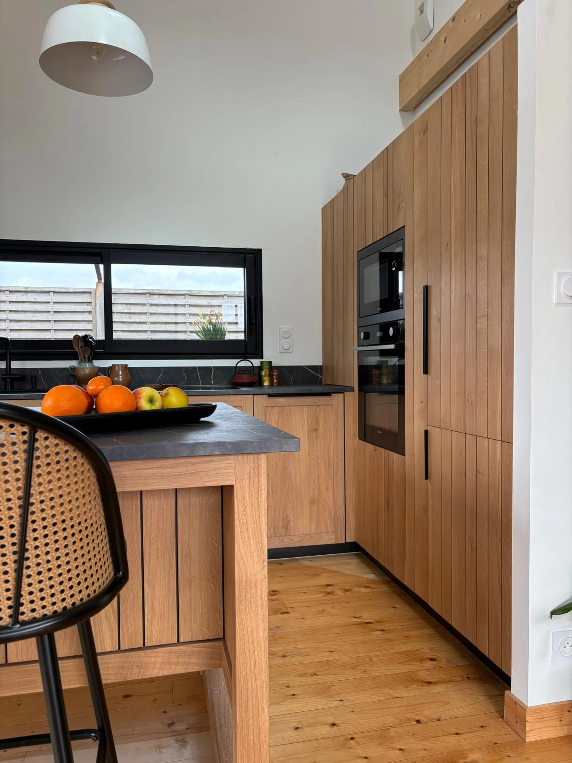 Cuisine sur mesure en chêne massif a plaudren