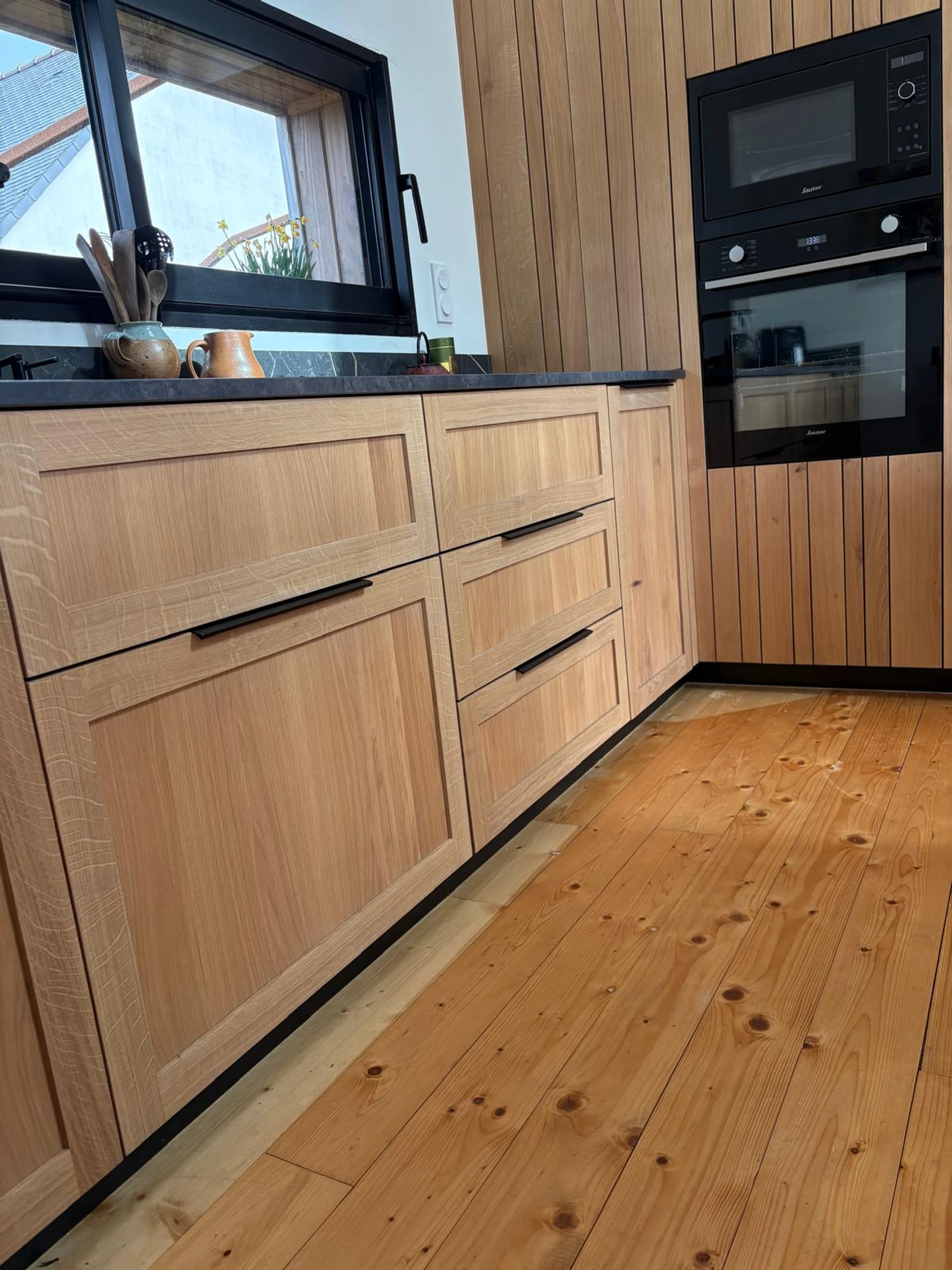 Cuisine sur mesure en chêne massif a vannes